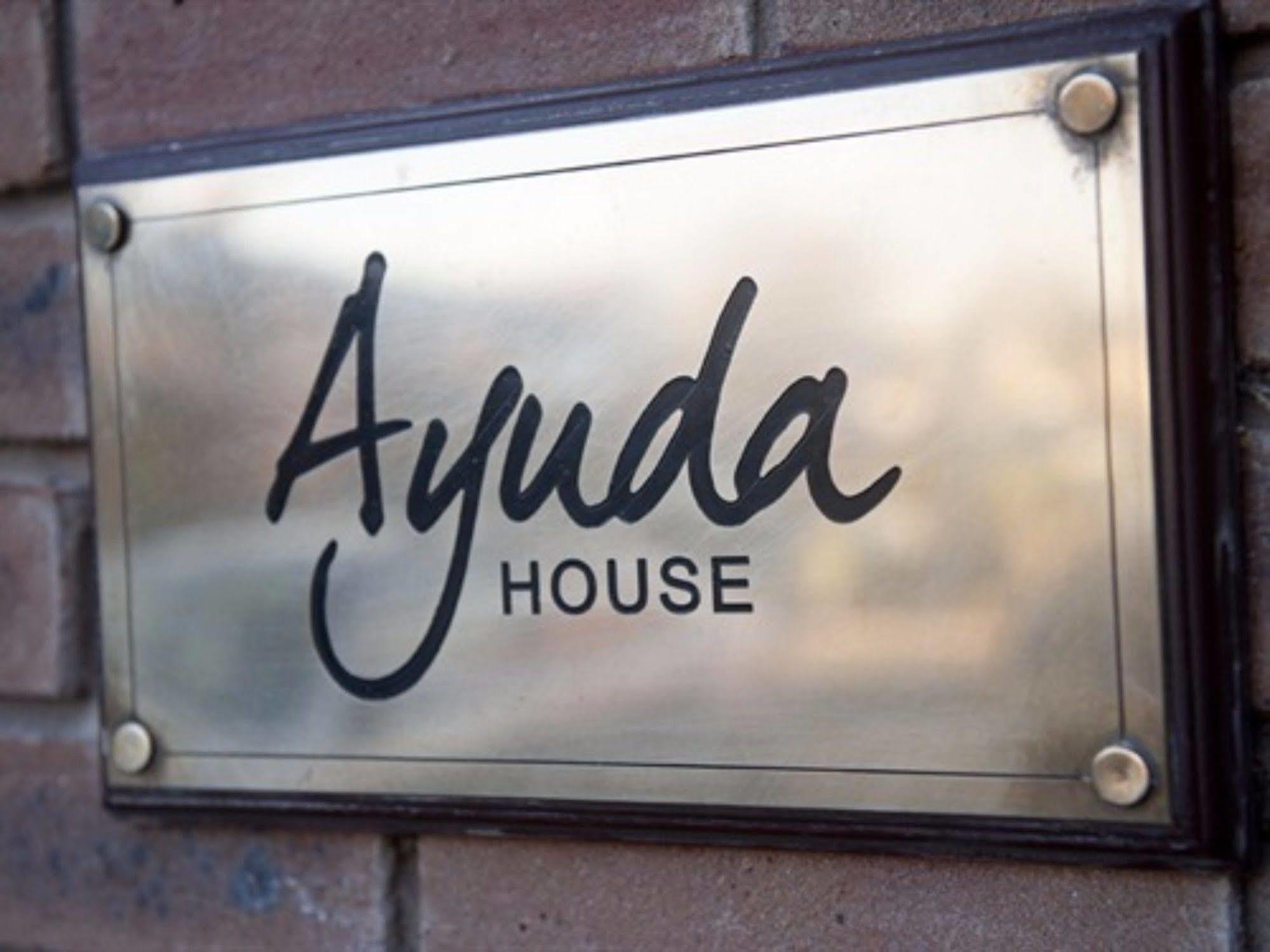 Ayuda House Hotel Altrincham Exterior foto